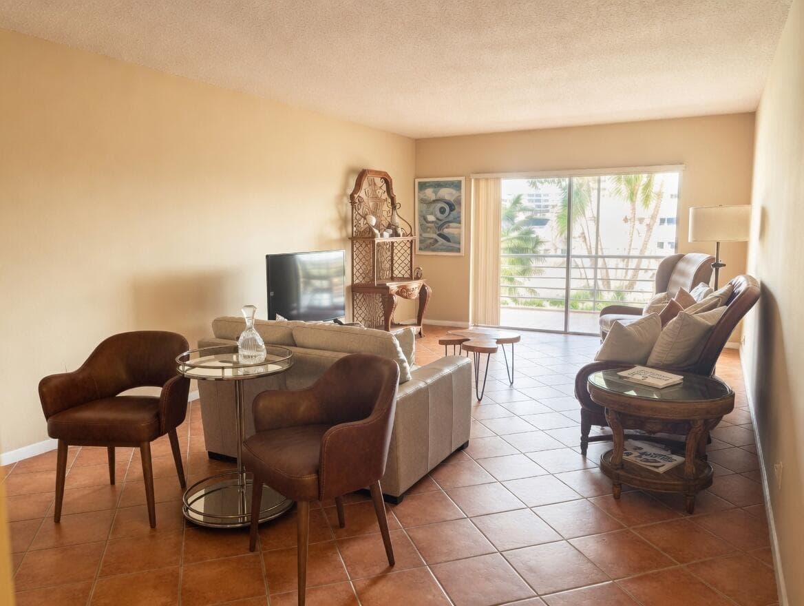 1430 S Lakeside Drive 22 photo 3