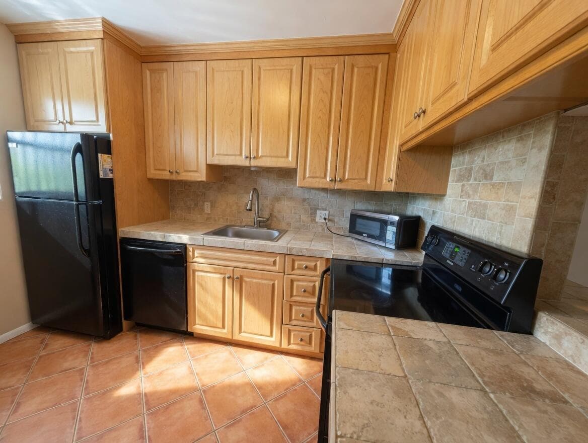 1430 S Lakeside Drive 22 photo 4