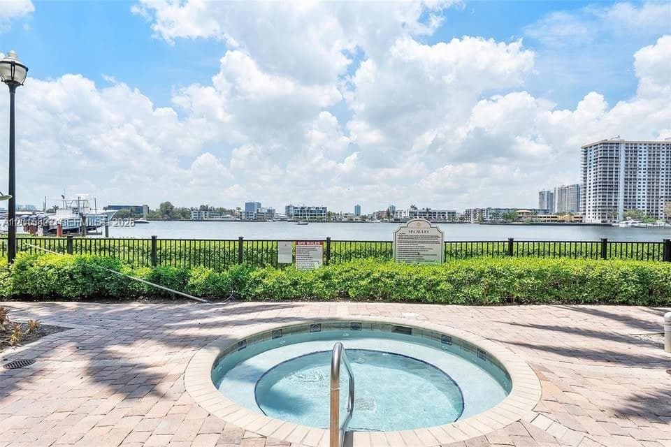 17150 N Bay Rd 2905 photo 20