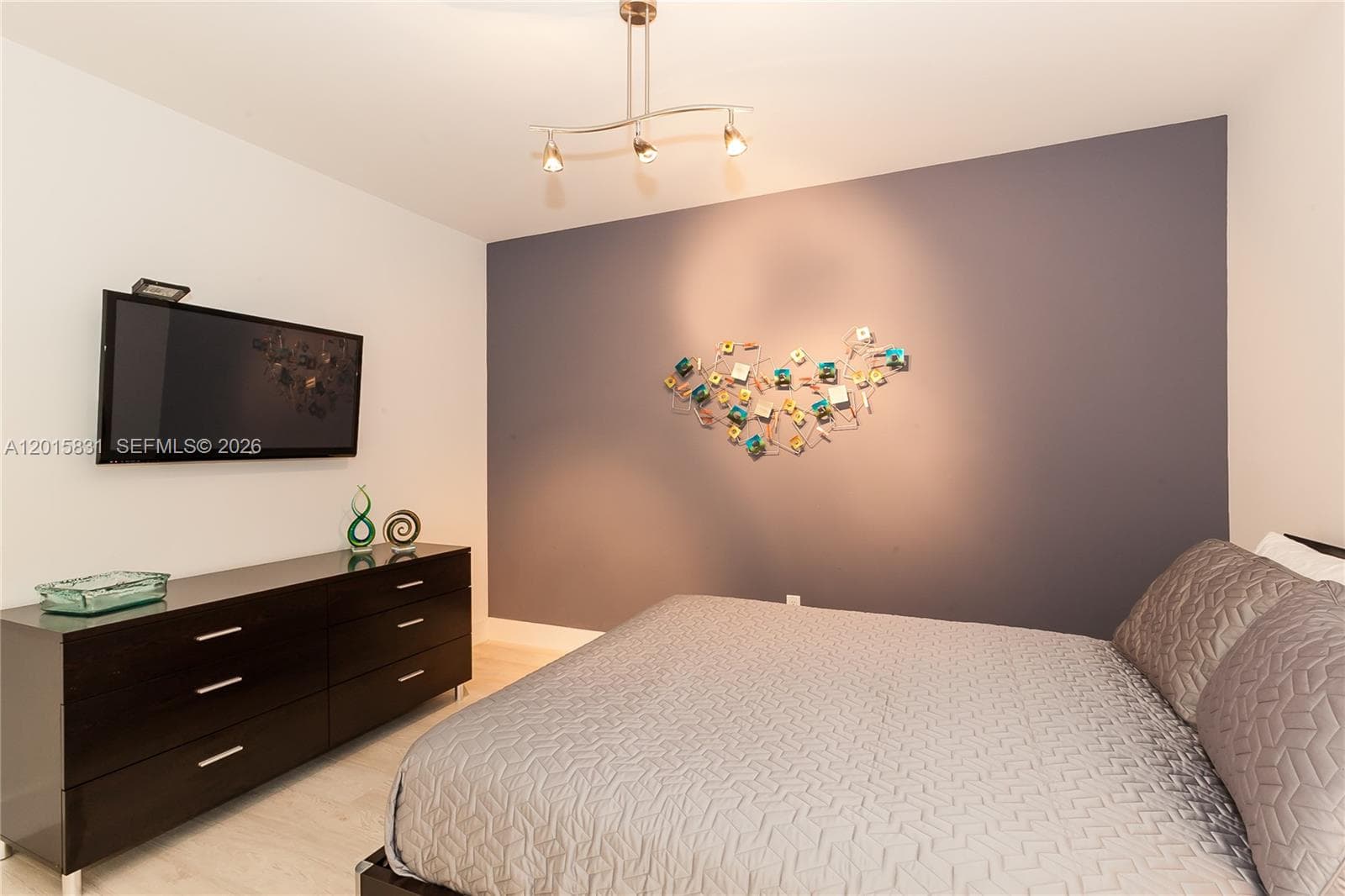 1830 Ocean Dr 3711 photo 13