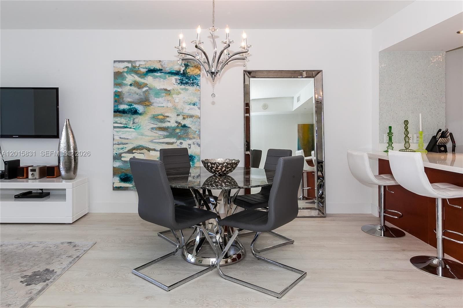1830 Ocean Dr 3711 photo 4