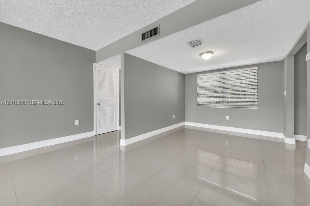 3100 NE 48th St 318 photo 13