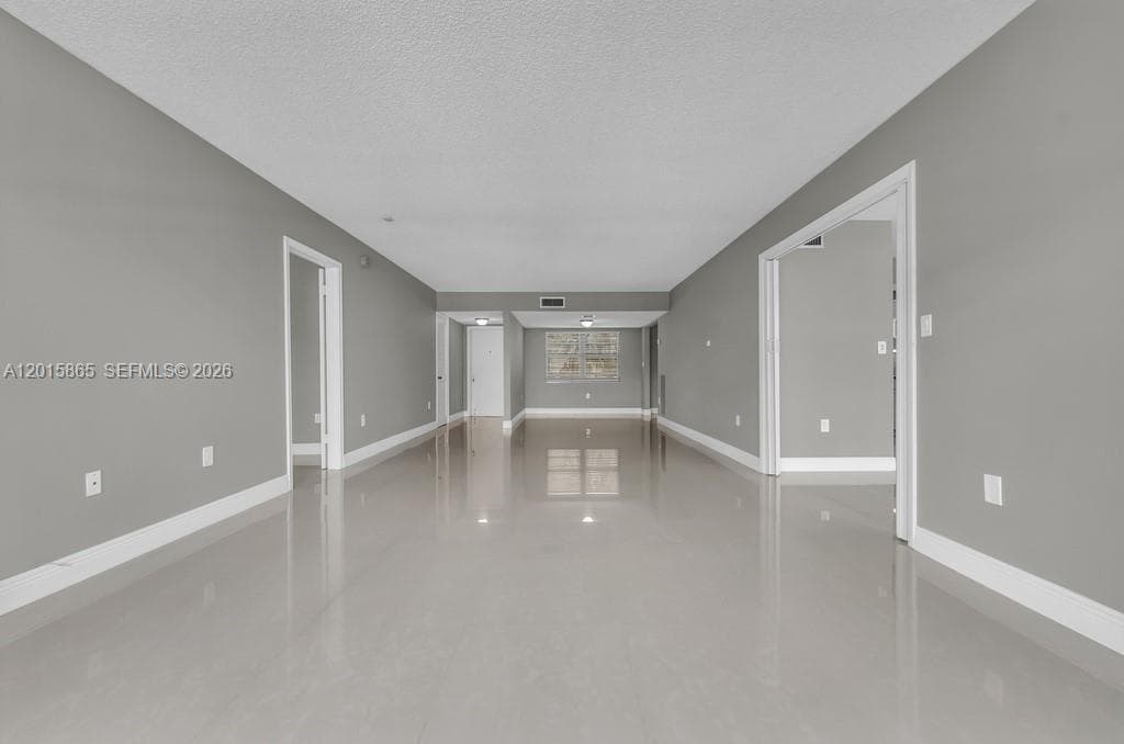 3100 NE 48th St 318 photo 10