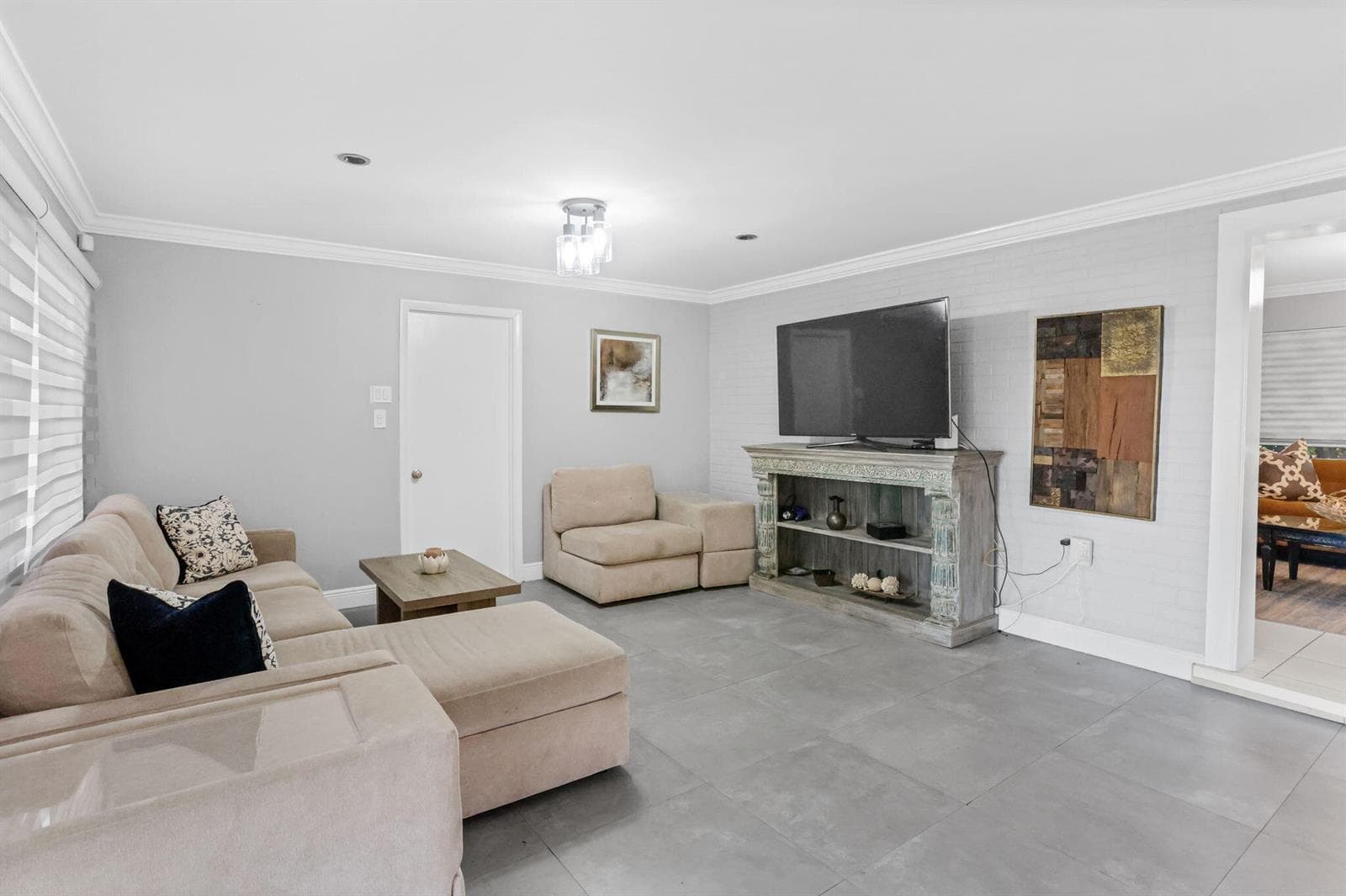 1701 NE 63rd Court photo 10