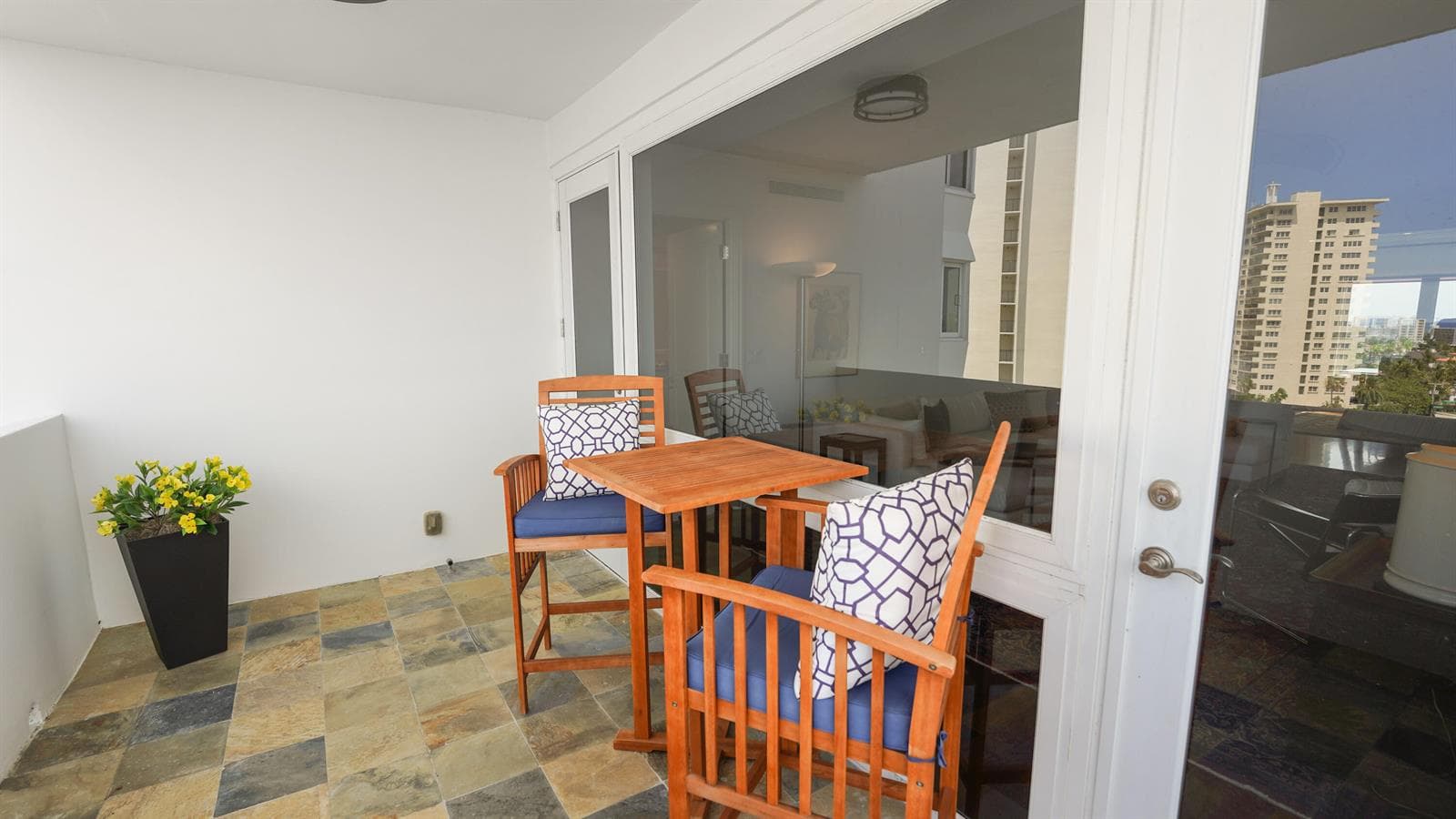 333 Sunset Drive 708 photo 25