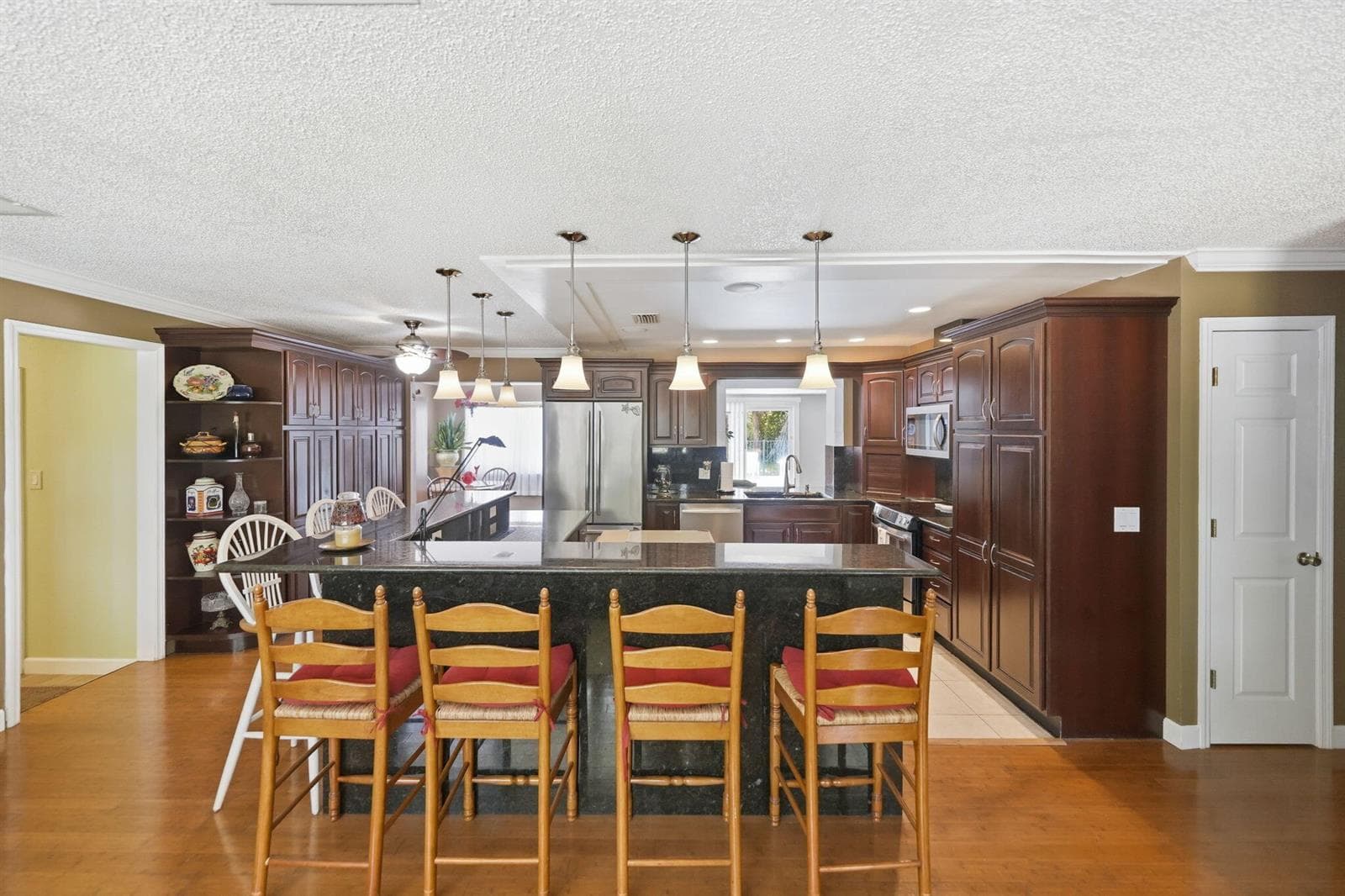 108 Carlisle Lane photo 17