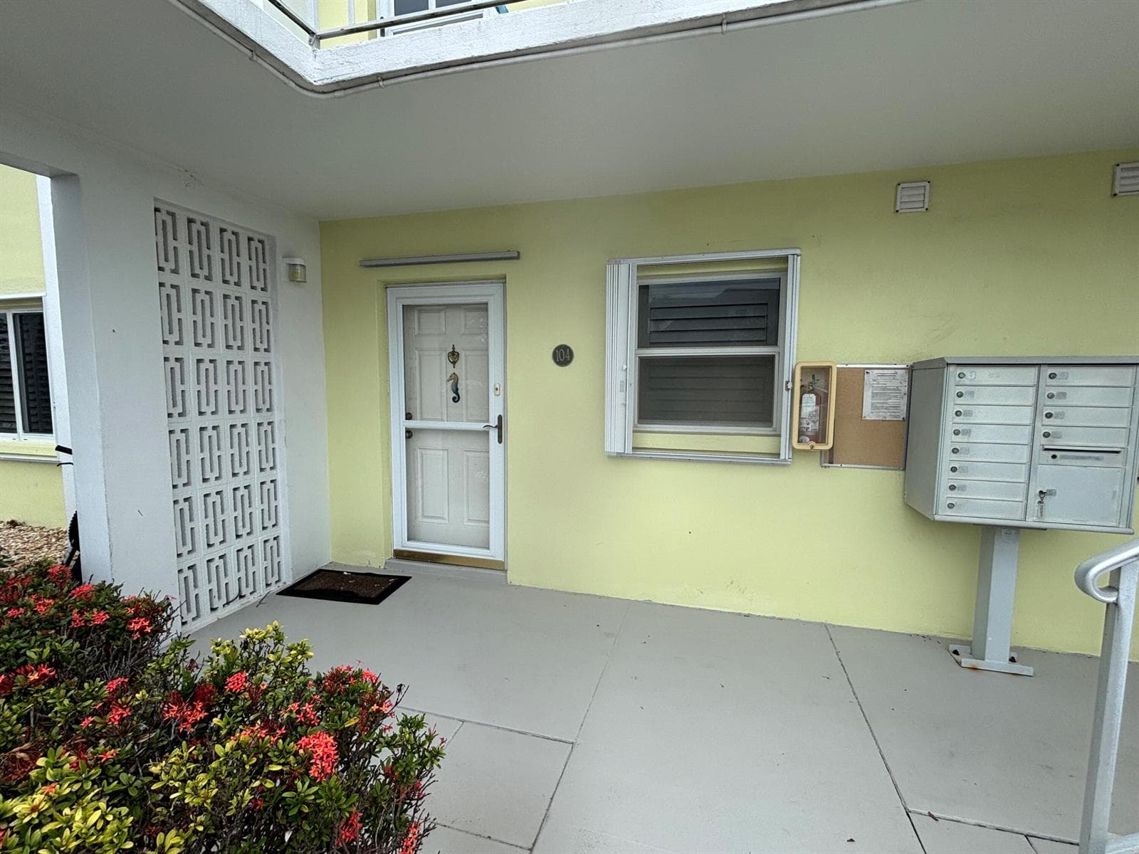 1309 Bayshore Drive 104 photo 4
