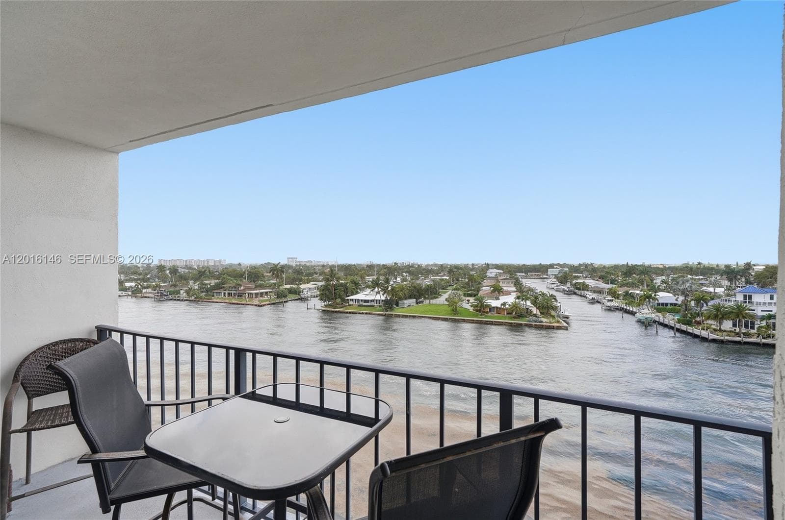521 N Riverside Dr 606 photo 13