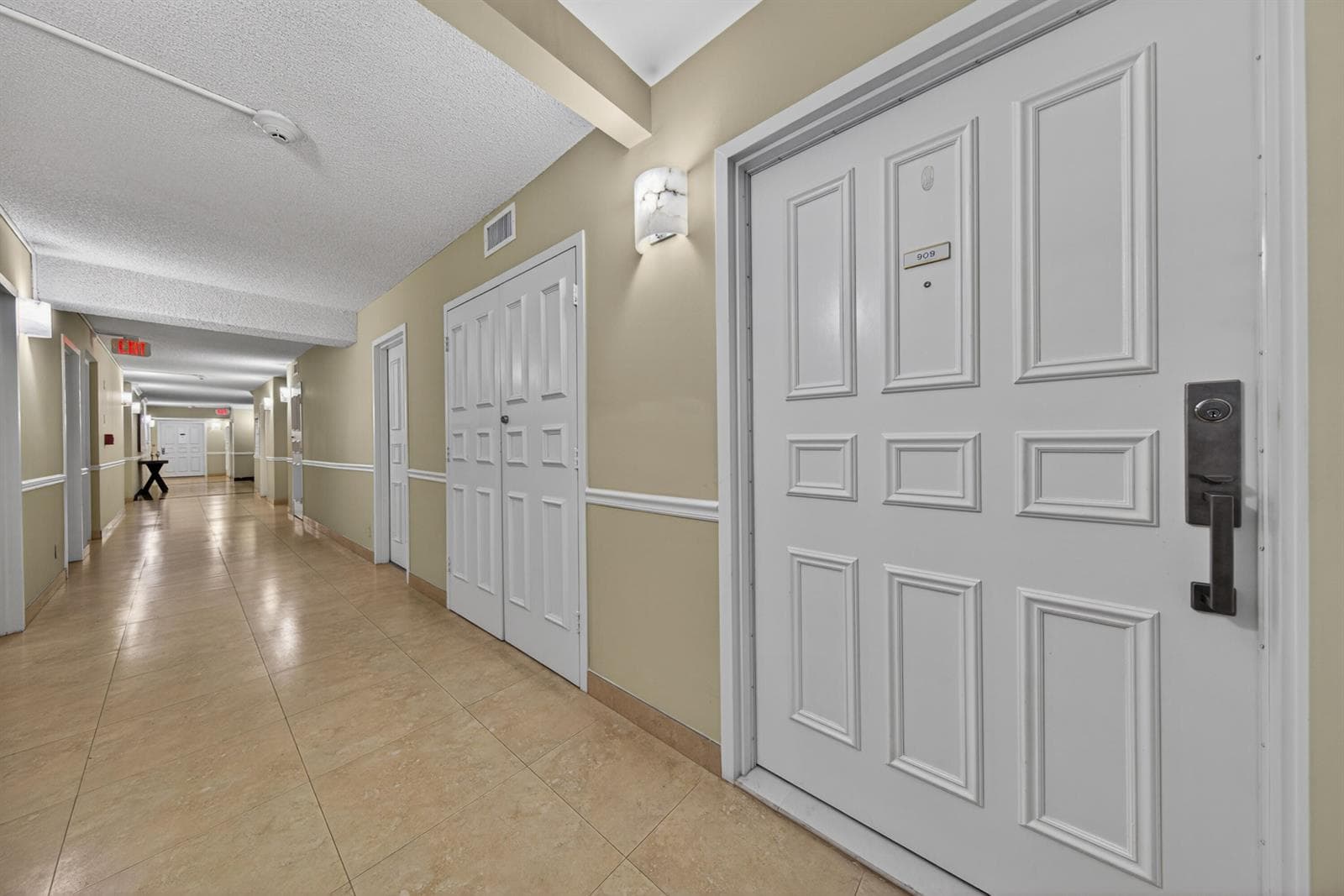 2200 S Ocean Lane 909 photo 22