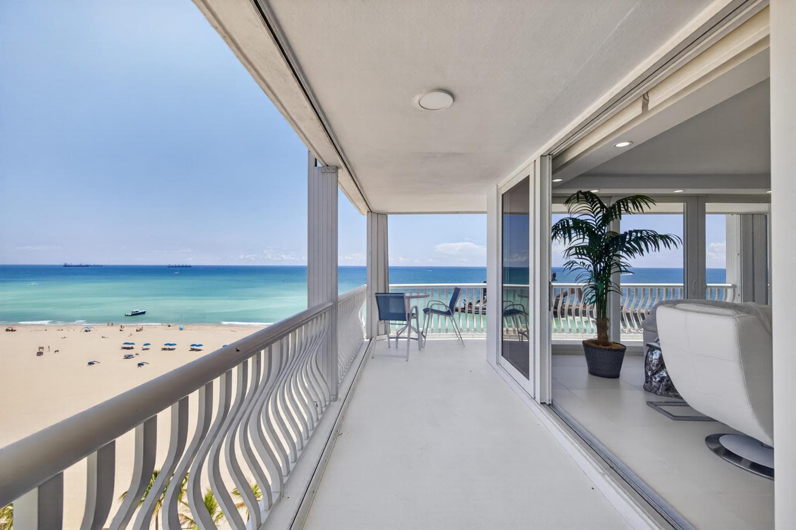 2200 S Ocean Lane 909 photo 20