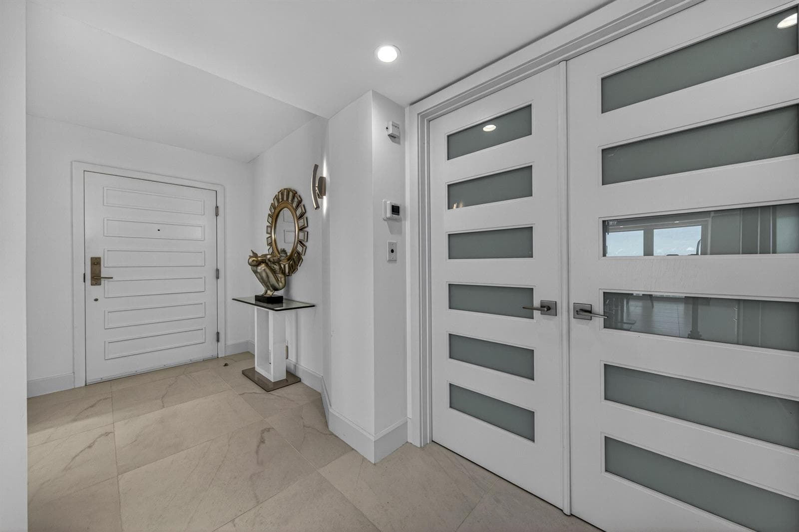 2200 S Ocean Lane 909 photo 24