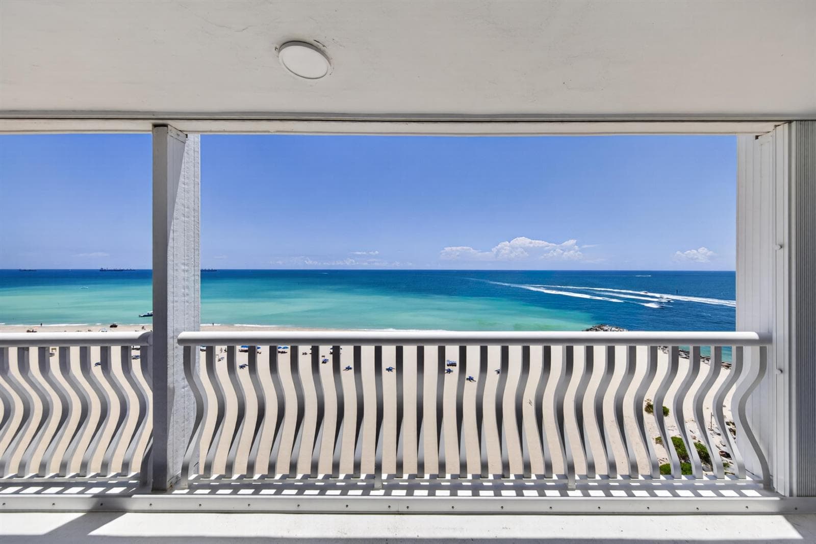 2200 S Ocean Lane 909 photo 11