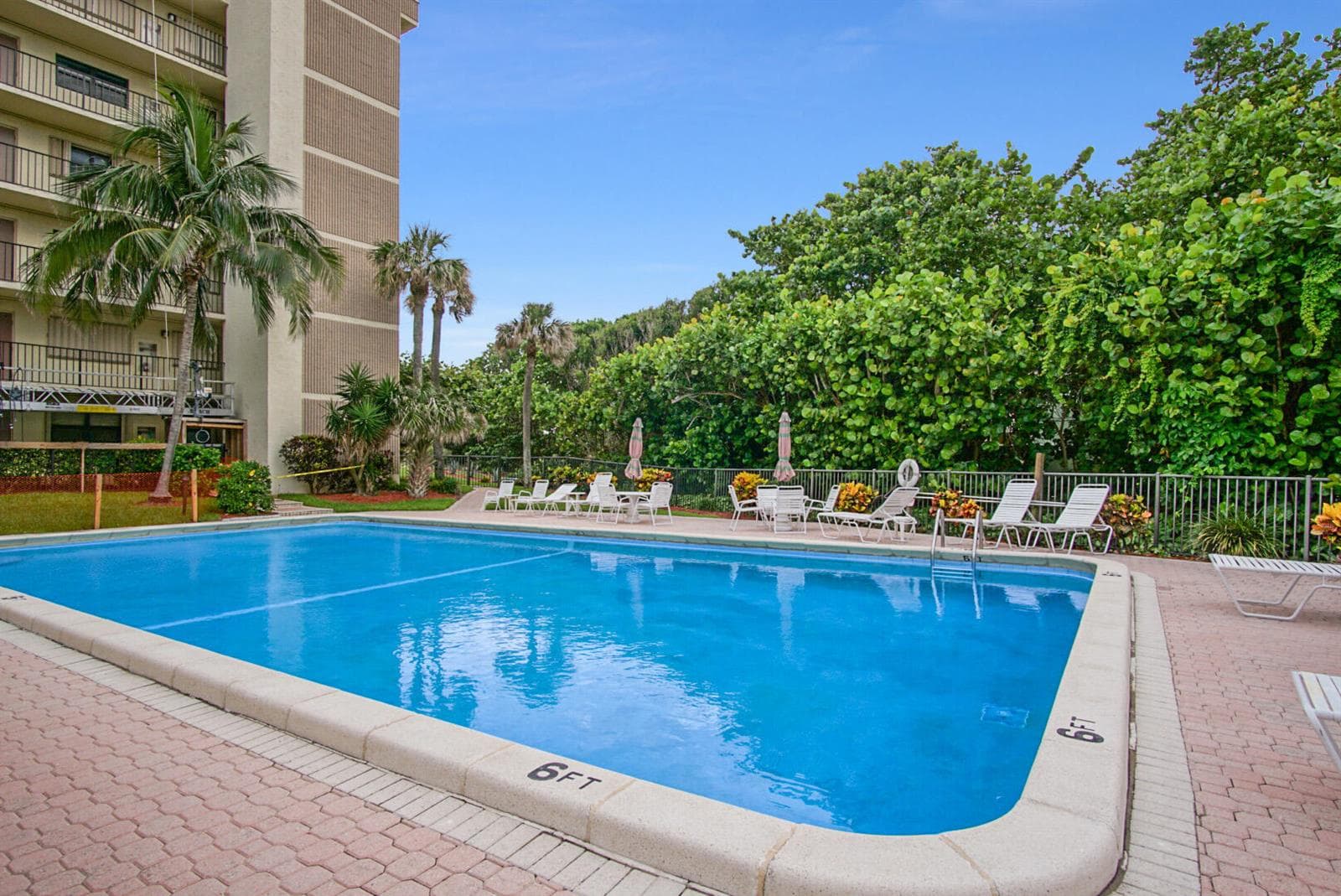 10310 S Ocean Drive 405 photo 4