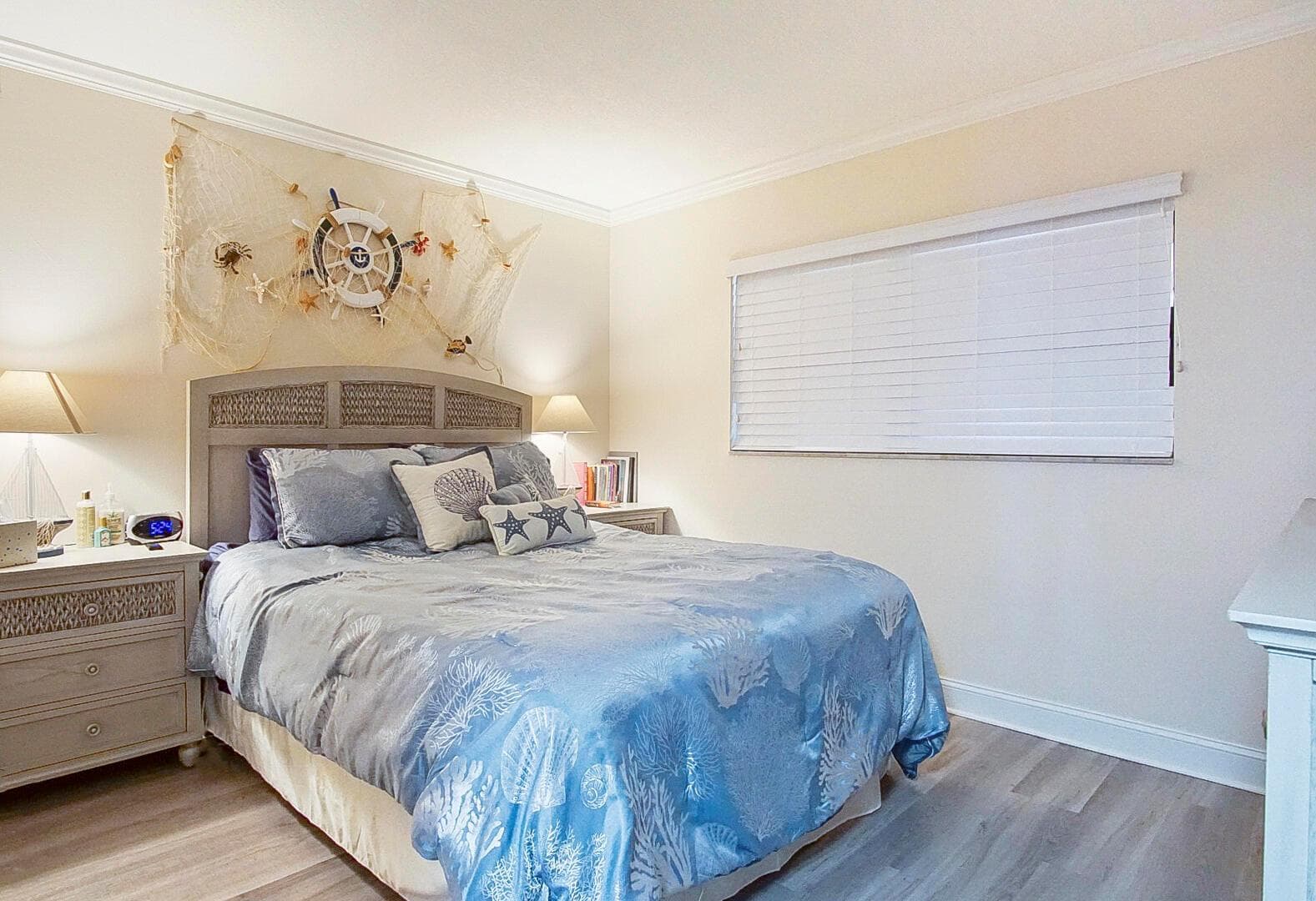 10310 S Ocean Drive 405 photo 25