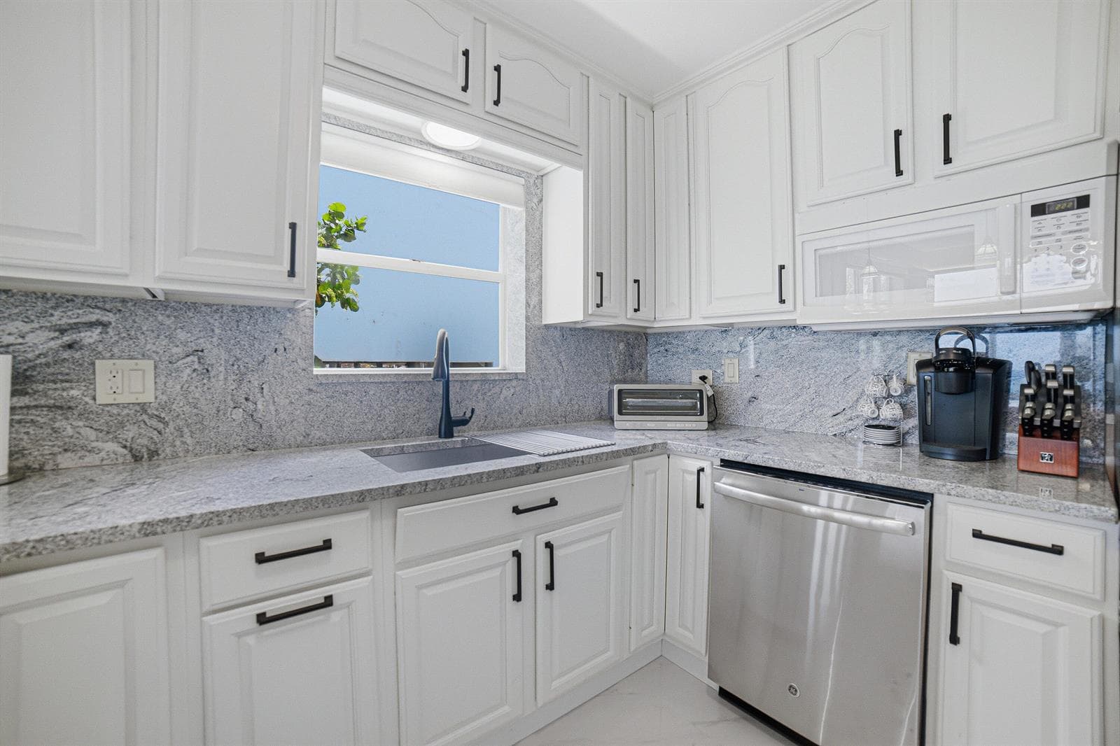 8 Briny Avenue 206 photo 6