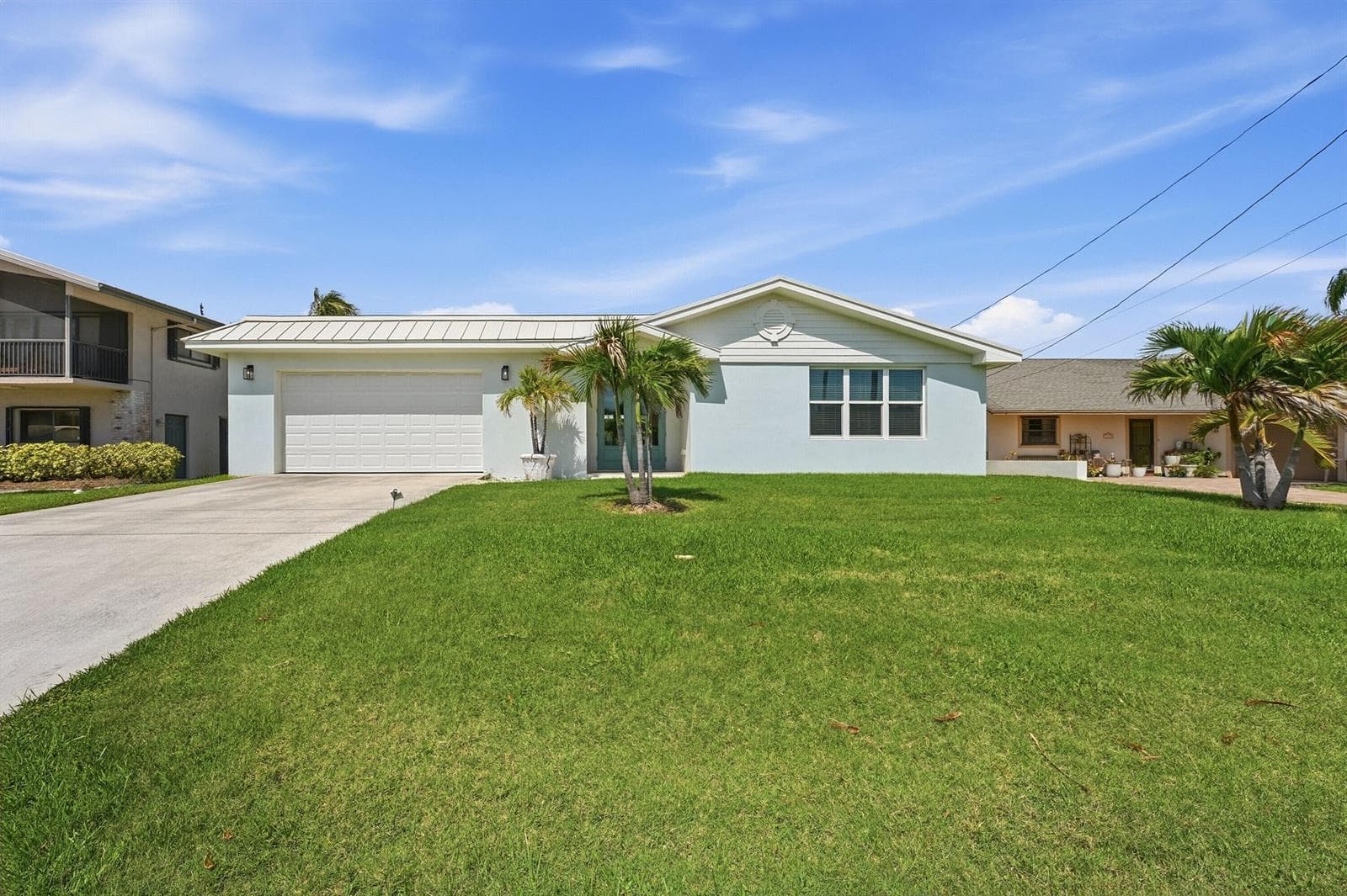 1123 Granada photo 1