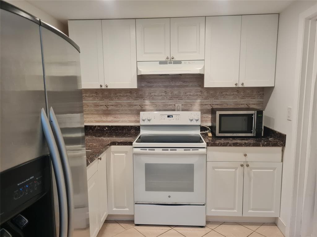 300 Golden Isles Drive 104 photo 8