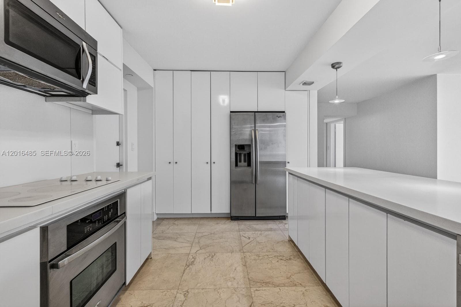 199 Ocean Lane Dr 811 photo 7