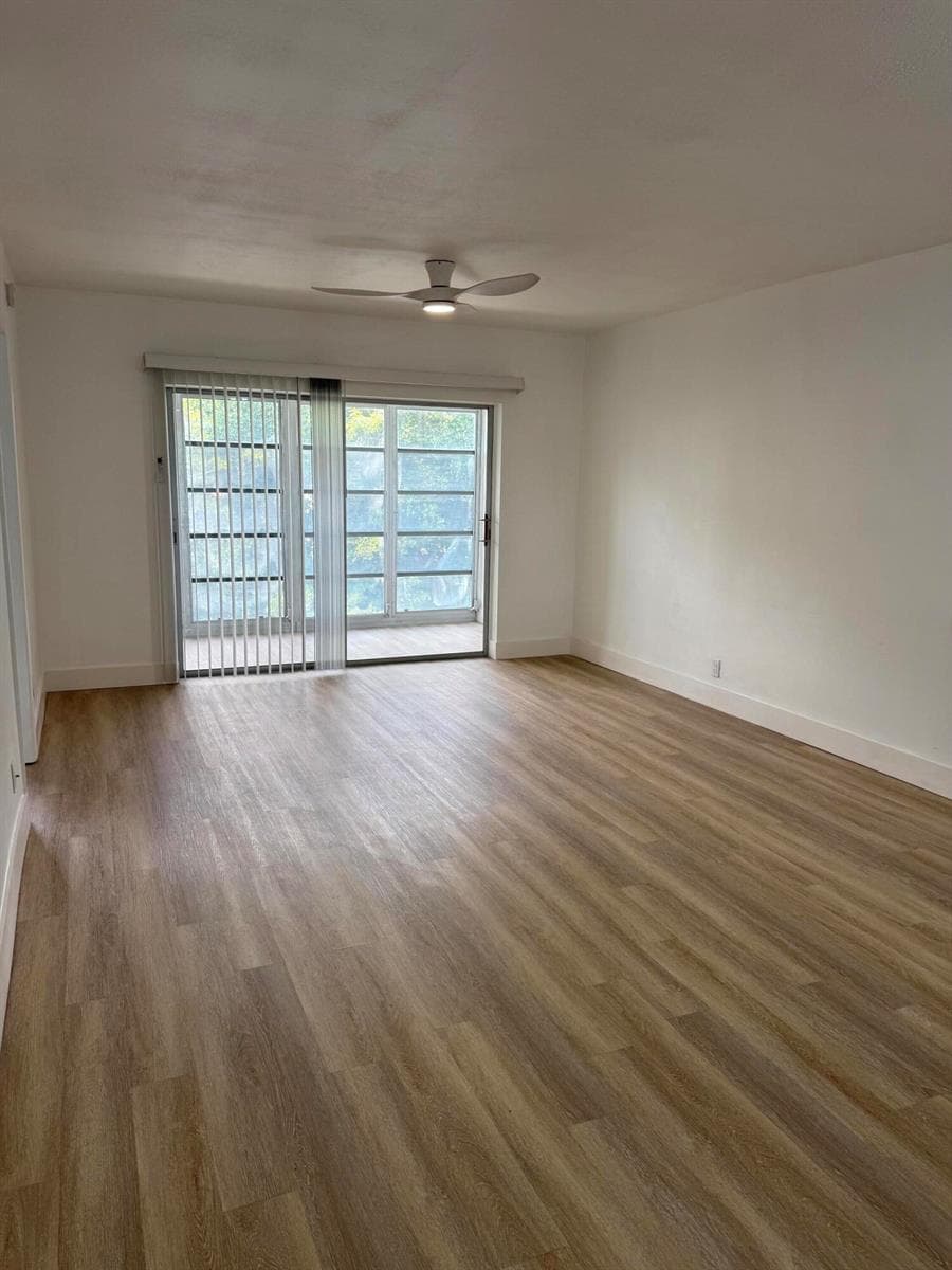 1400 NE 55th Street 206 photo 7