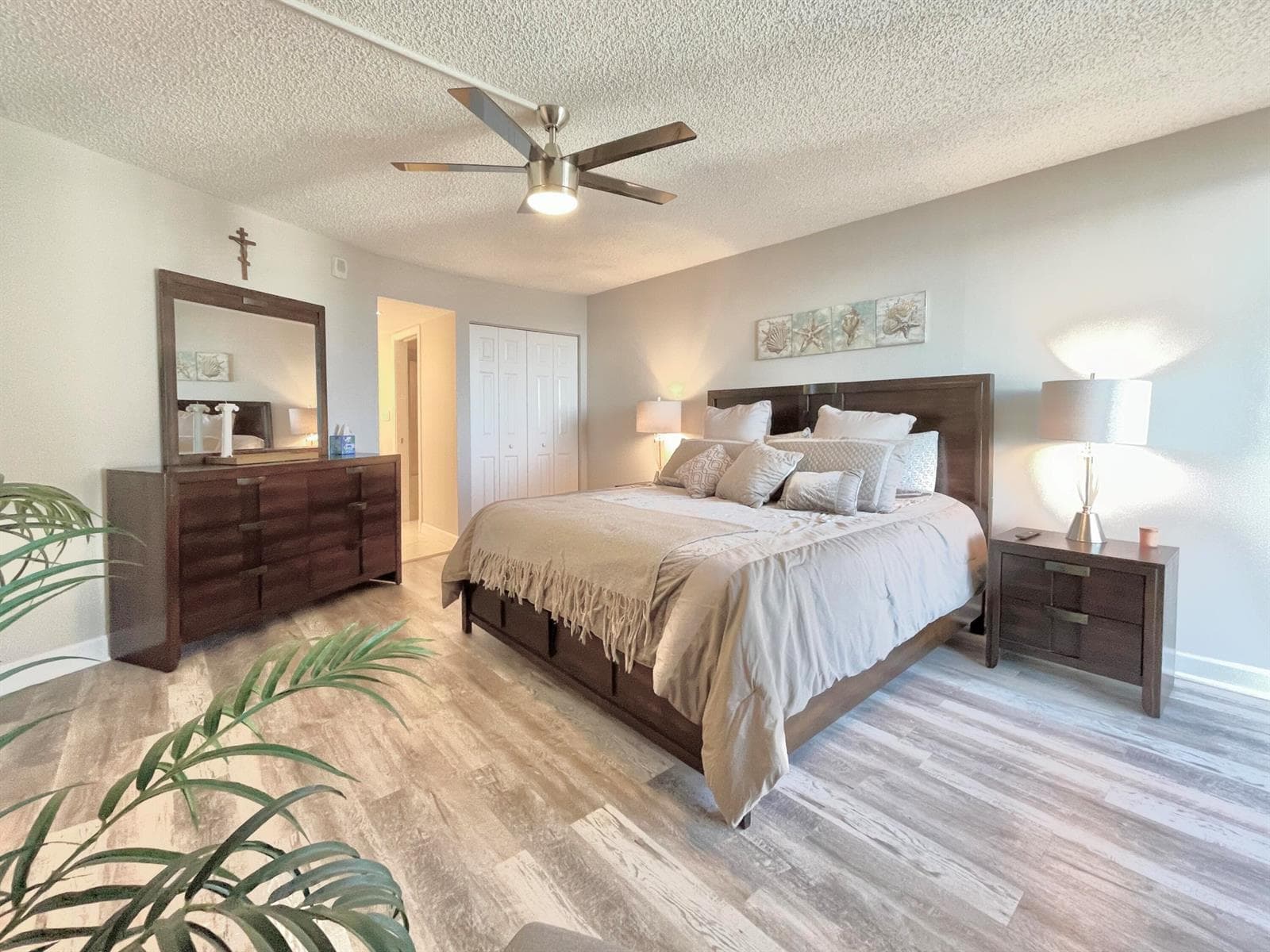 5420 N Ocean Drive 906 photo 16