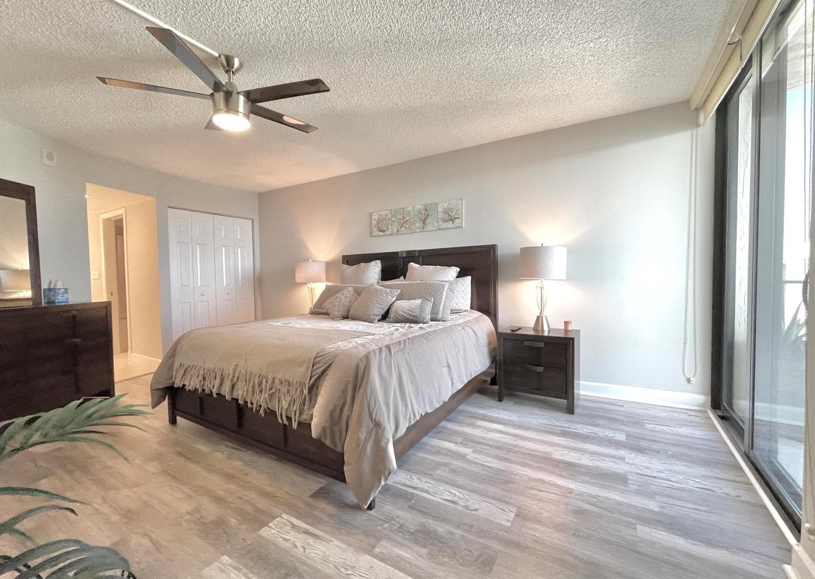 5420 N Ocean Drive 906 photo 18