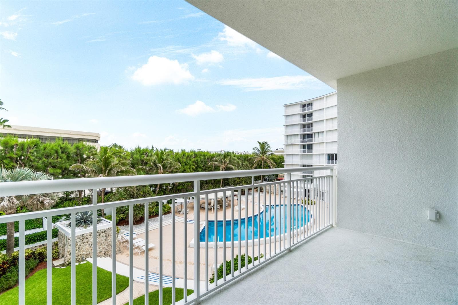 2780 S Ocean Boulevard 306 photo 3