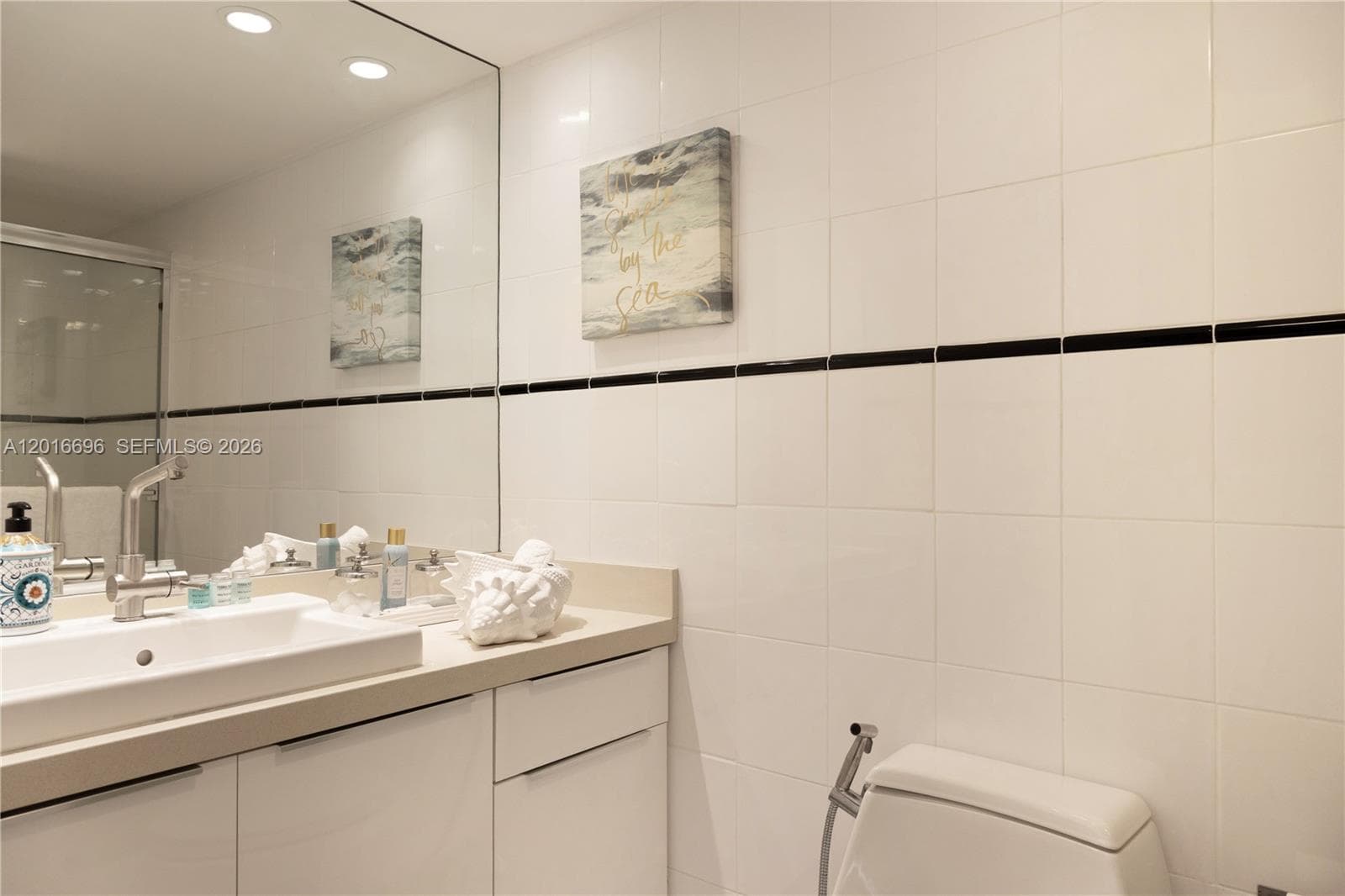 1817 S Ocean Dr 320 photo 13