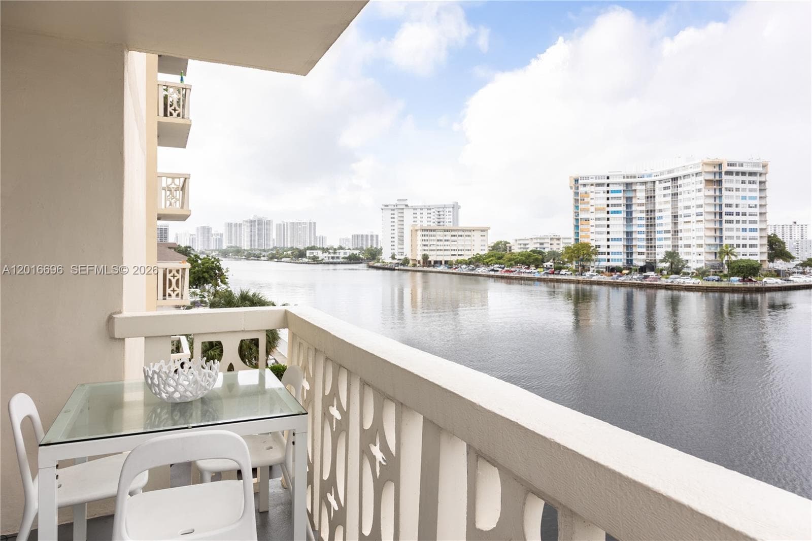 1817 S Ocean Dr 320 photo 1