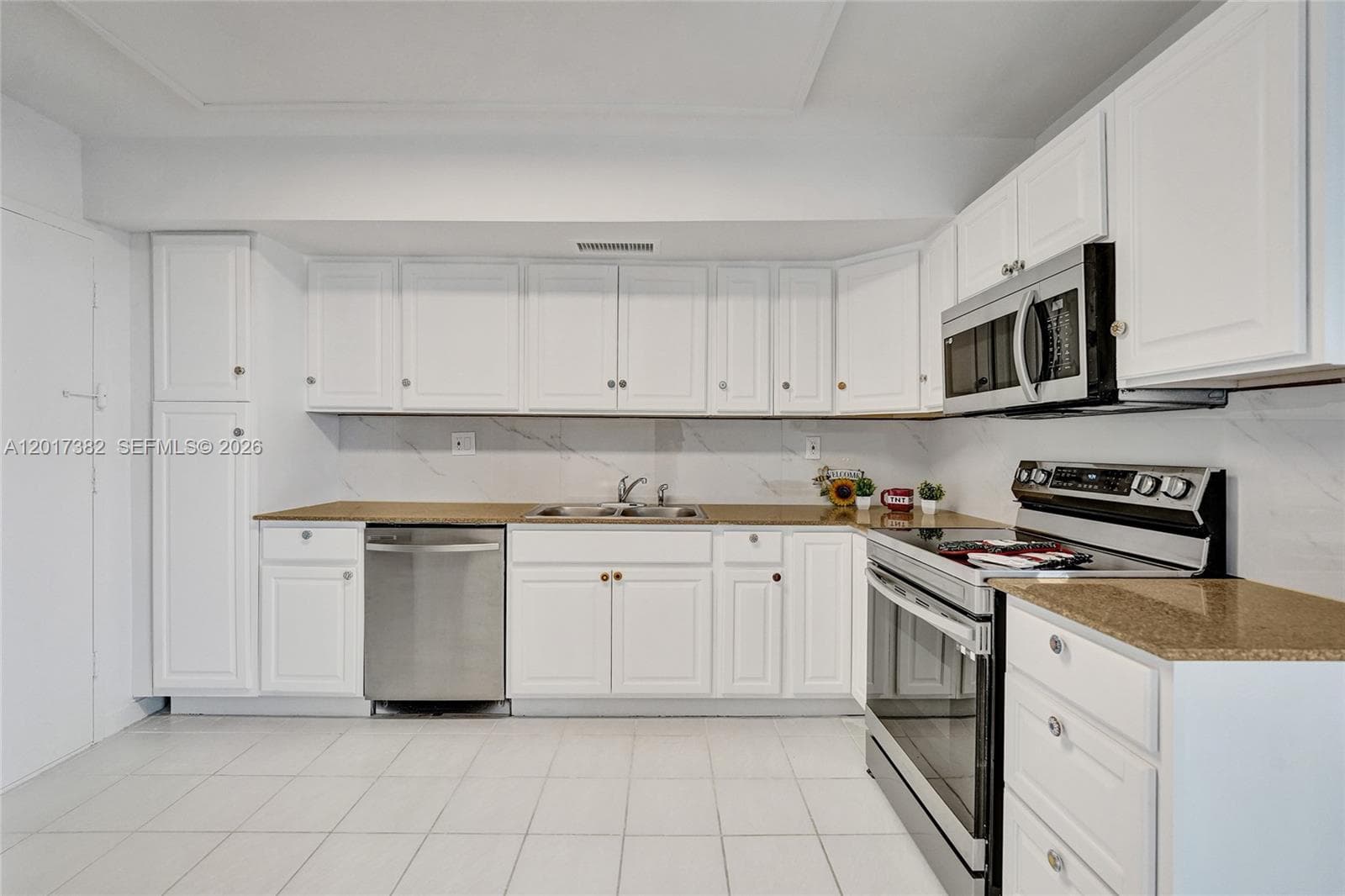 1600 S Ocean Dr 16B photo 9