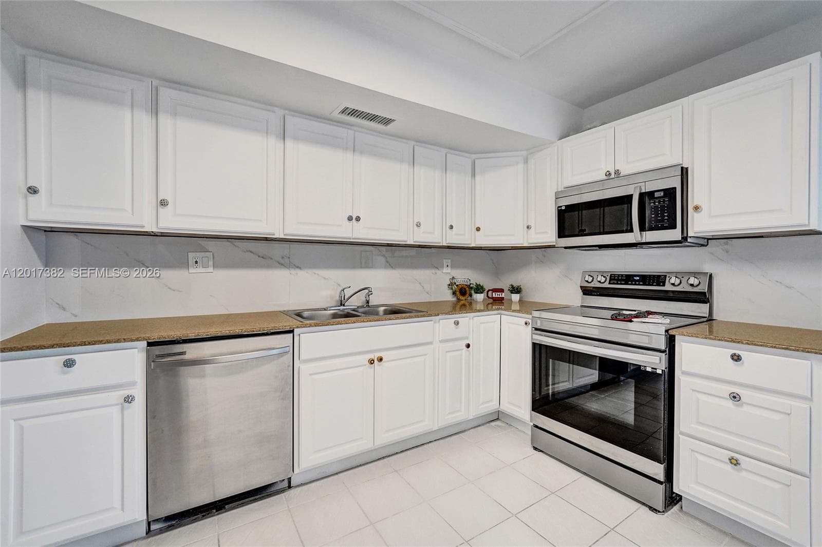 1600 S Ocean Dr 16B photo 8
