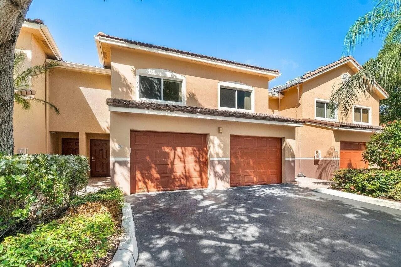 1100 Scotia Drive 105 photo 1