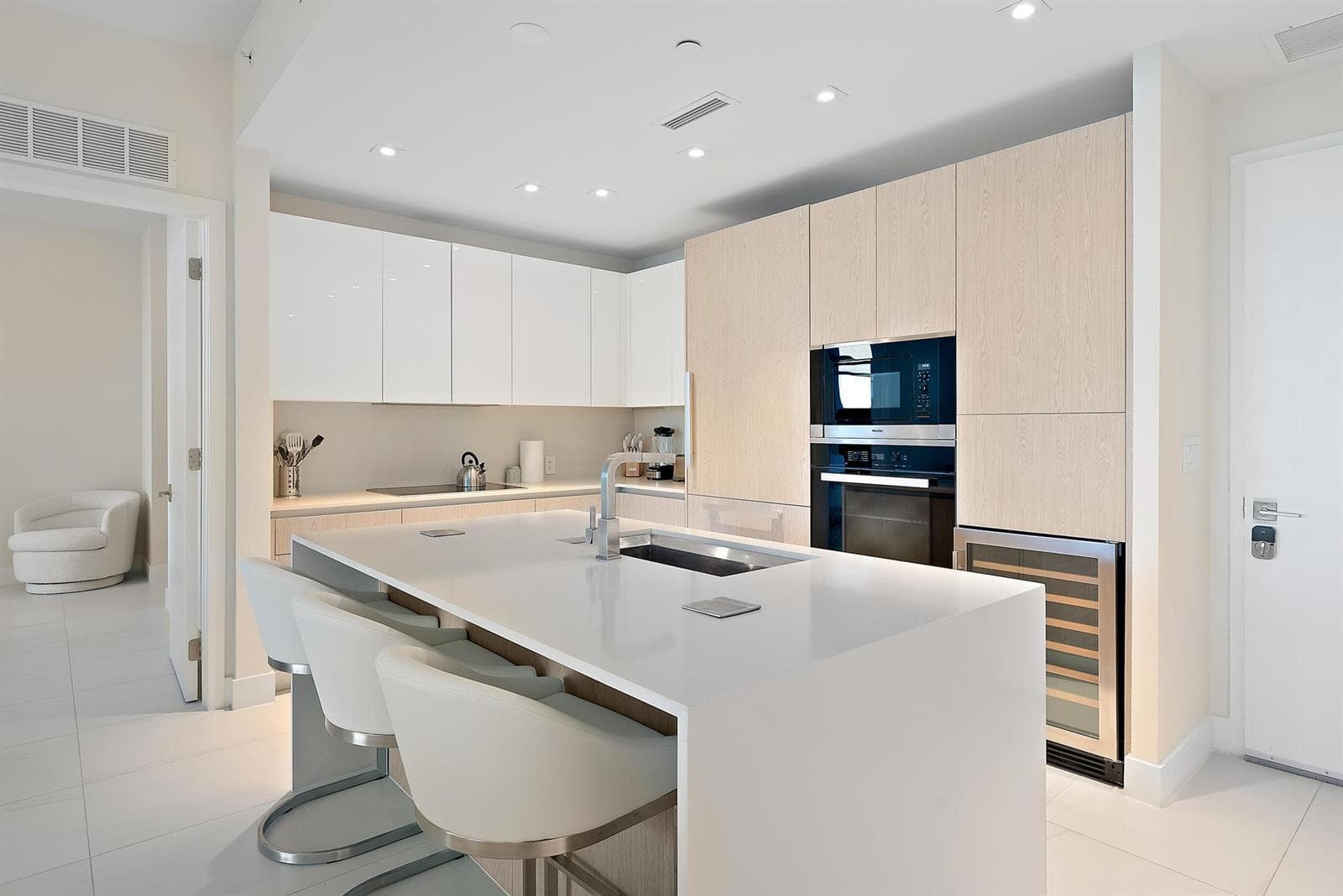 3100 N Ocean Drive 1002 photo 6