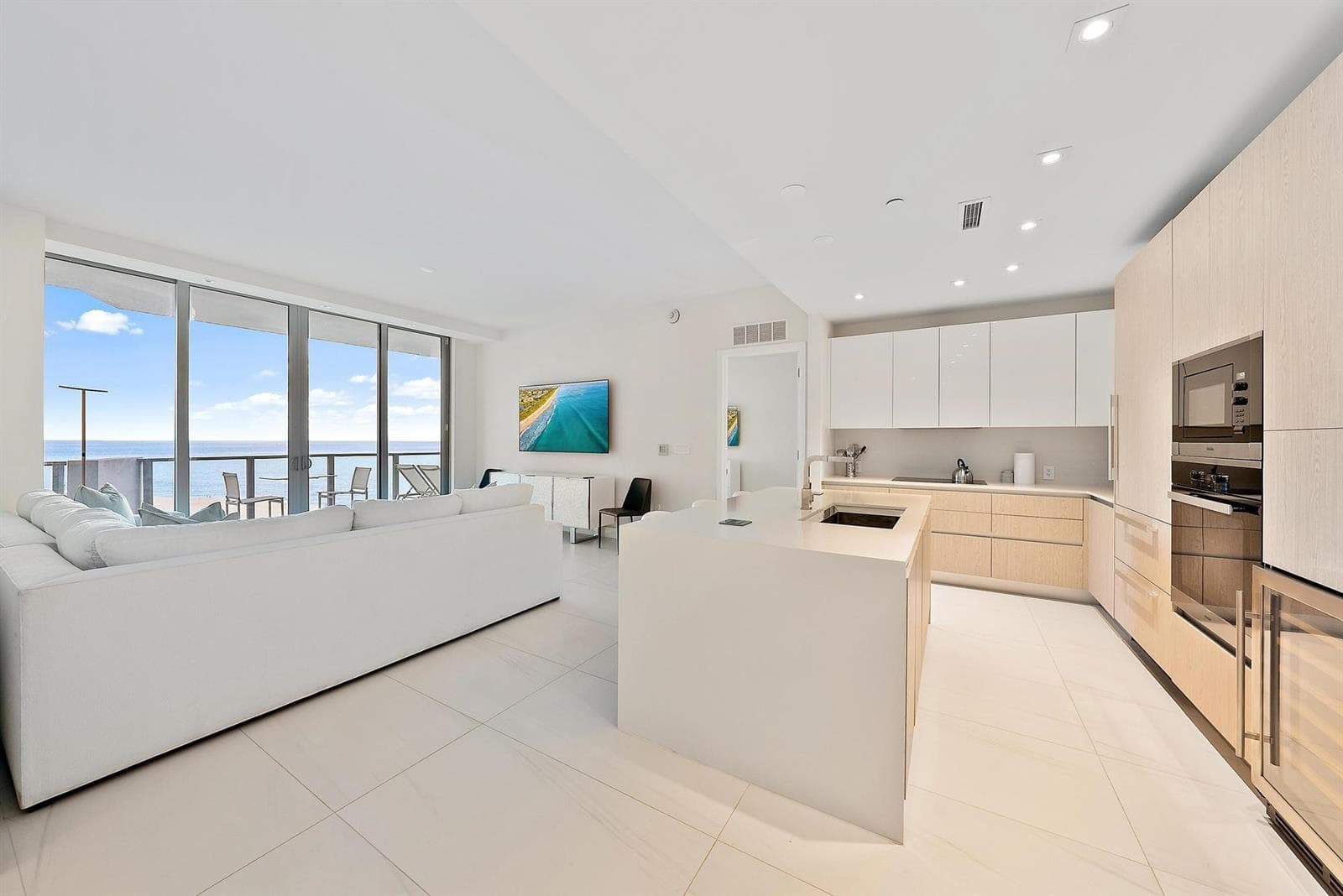 3100 N Ocean Drive 1002 photo 4