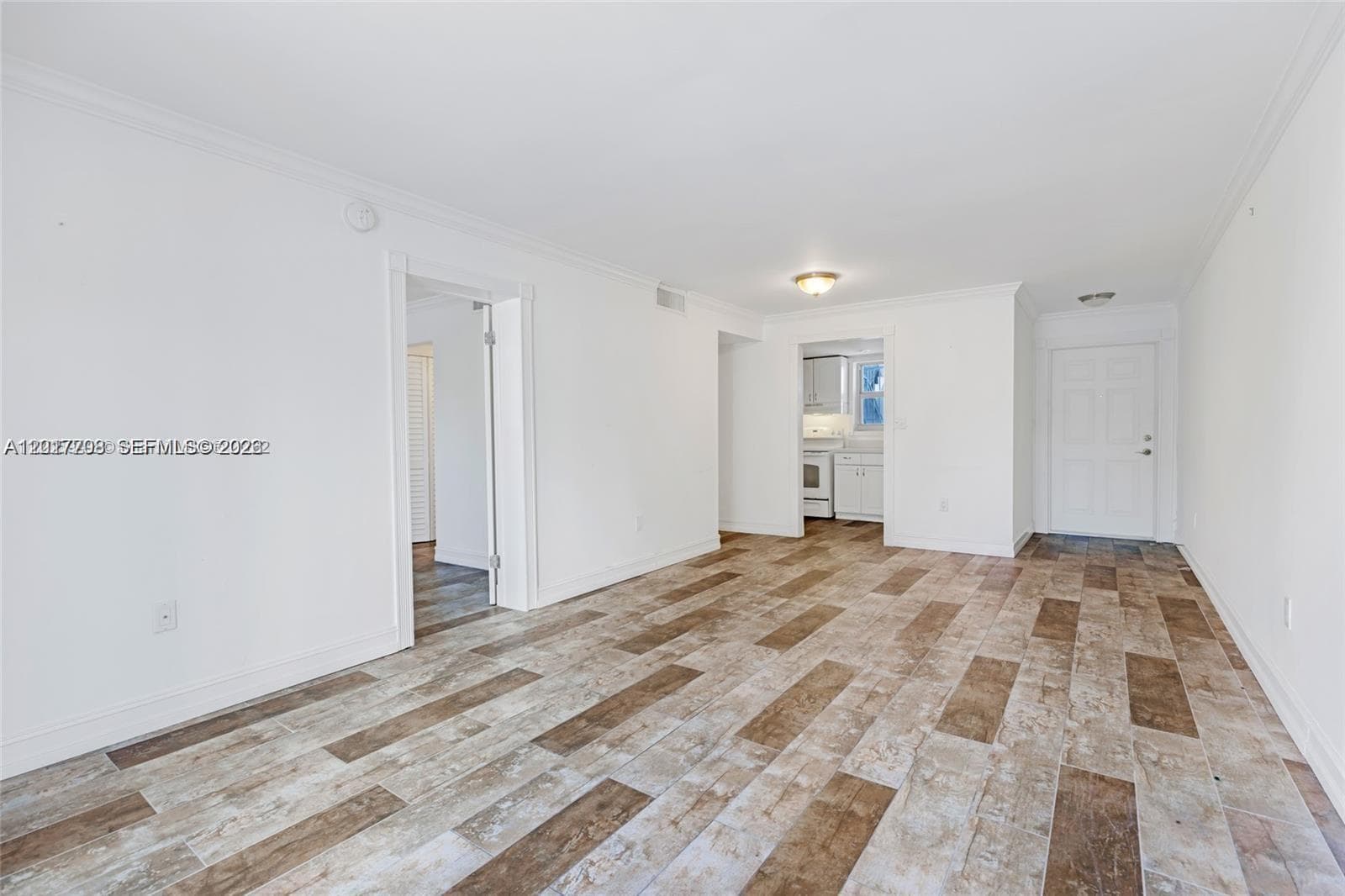 1674 Bay Rd 302 photo 5