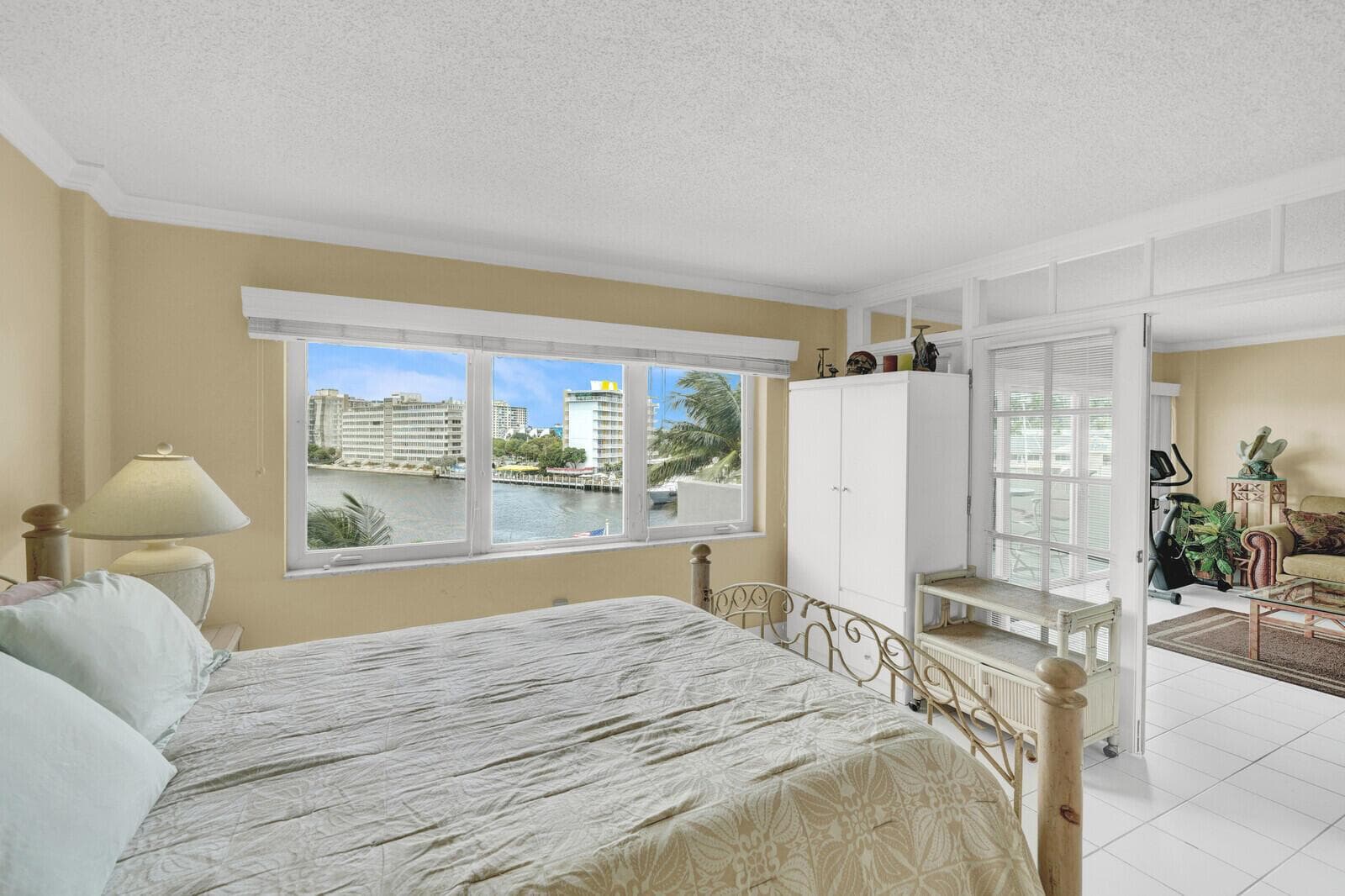 140 NE 28th Avenue 502 photo 12