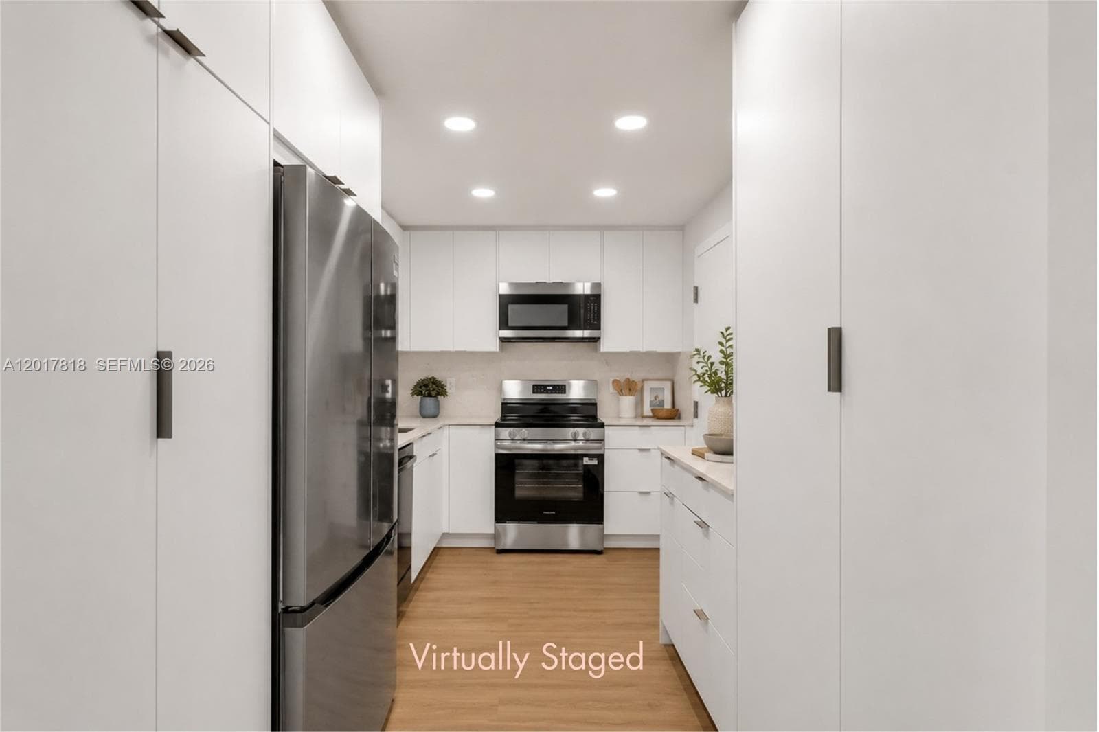 90 Edgewater Dr 525 photo 10