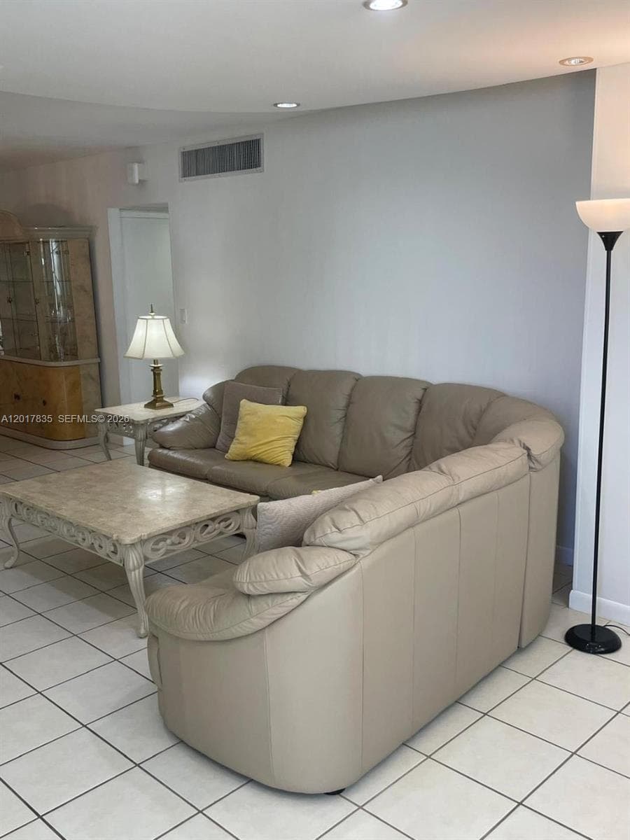 5005 Collins Ave 424 photo 6
