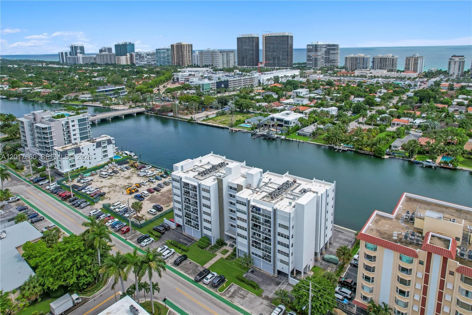 9381 E Bay Harbor Dr 301N photo 4