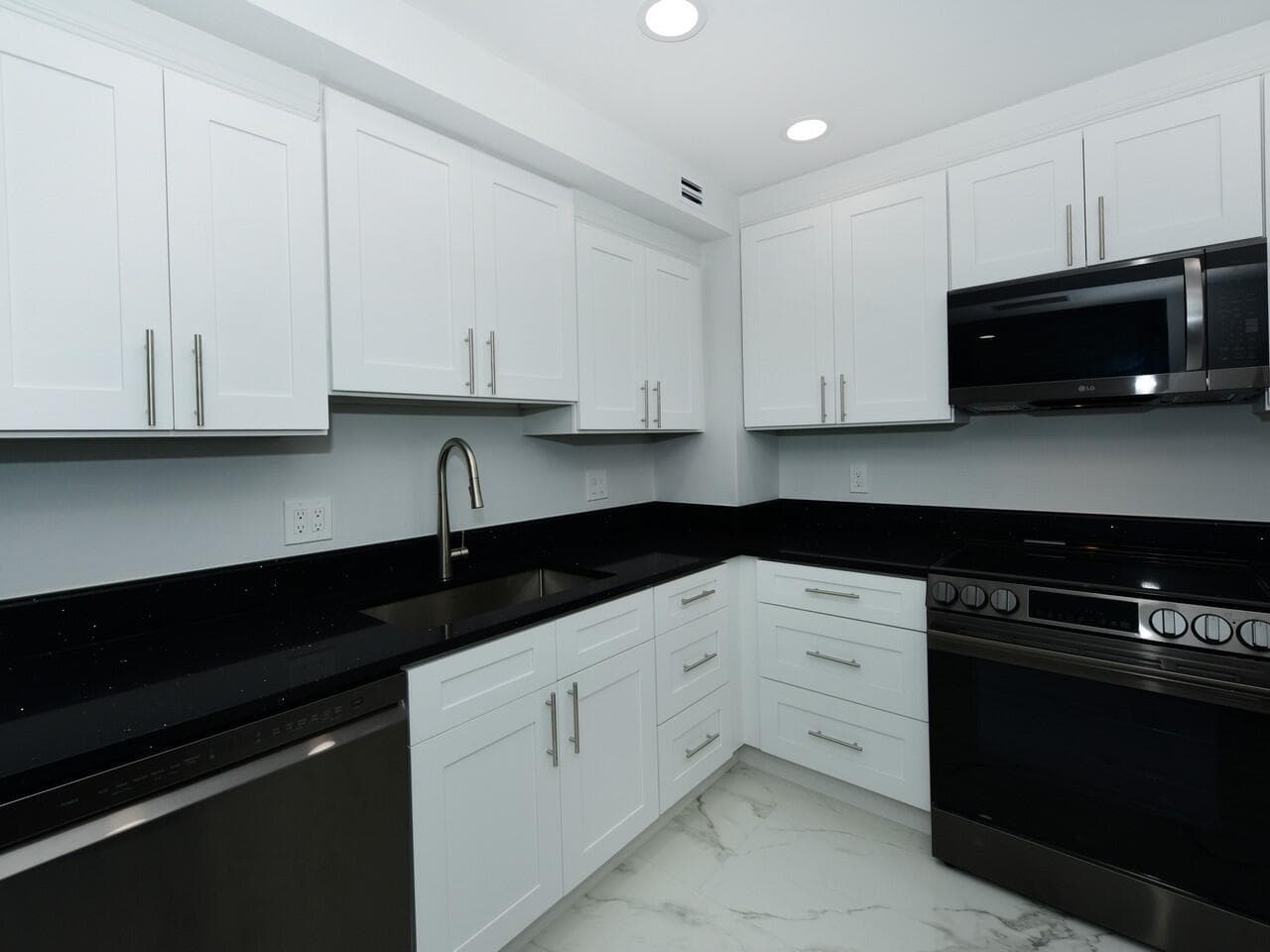 3450 S Ocean Boulevard 726 photo 15