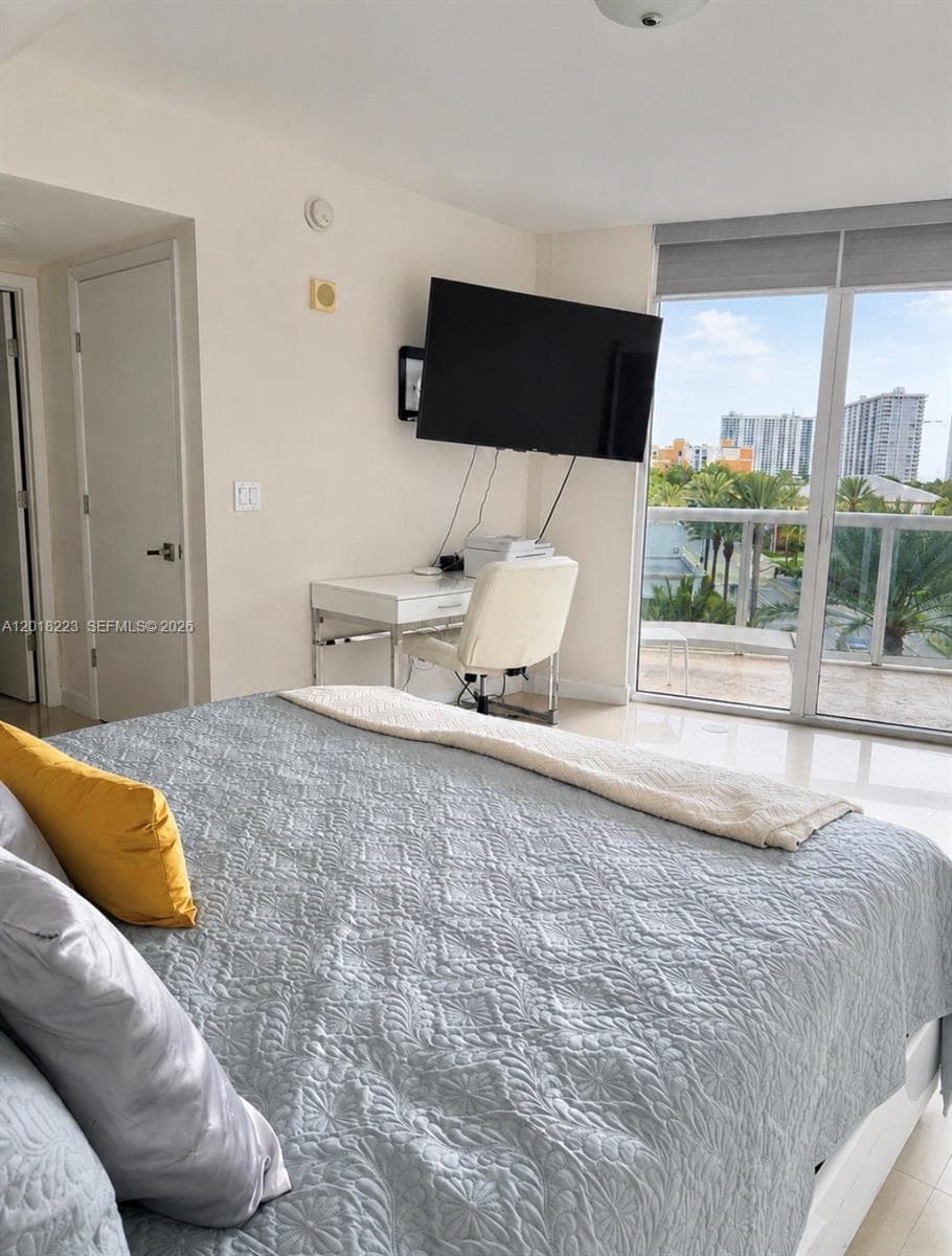 17201 Collins Ave 506 photo 14