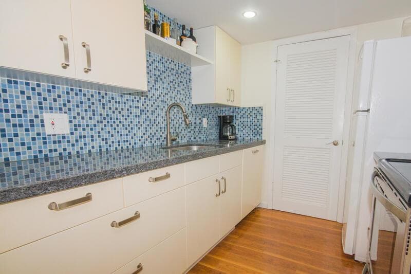 301 Croton Avenue 405 photo 6