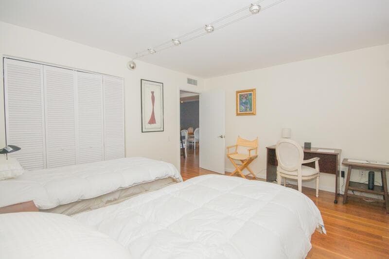 301 Croton Avenue 405 photo 16