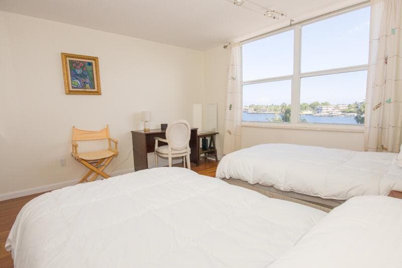 301 Croton Avenue 405 photo 14
