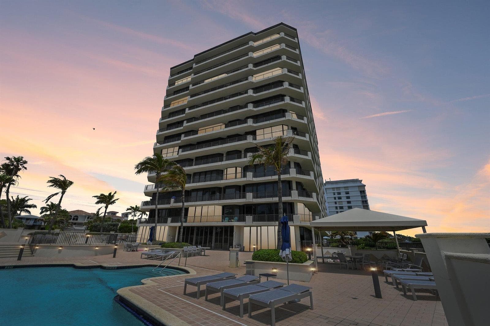 800 Ocean Drive 1105 photo 2
