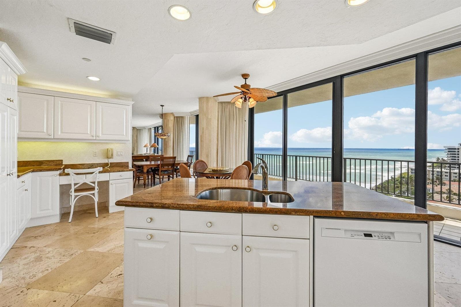 800 Ocean Drive 1105 photo 17