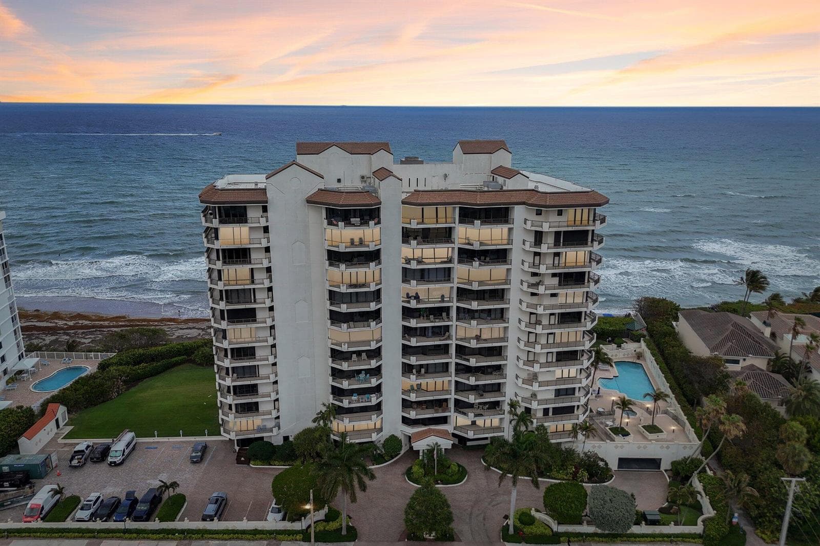 800 Ocean Drive 1105 photo 1