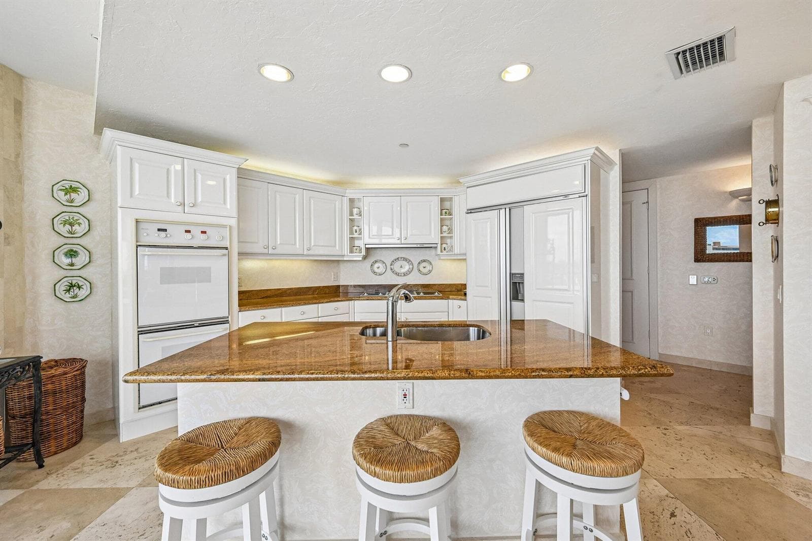 800 Ocean Drive 1105 photo 14