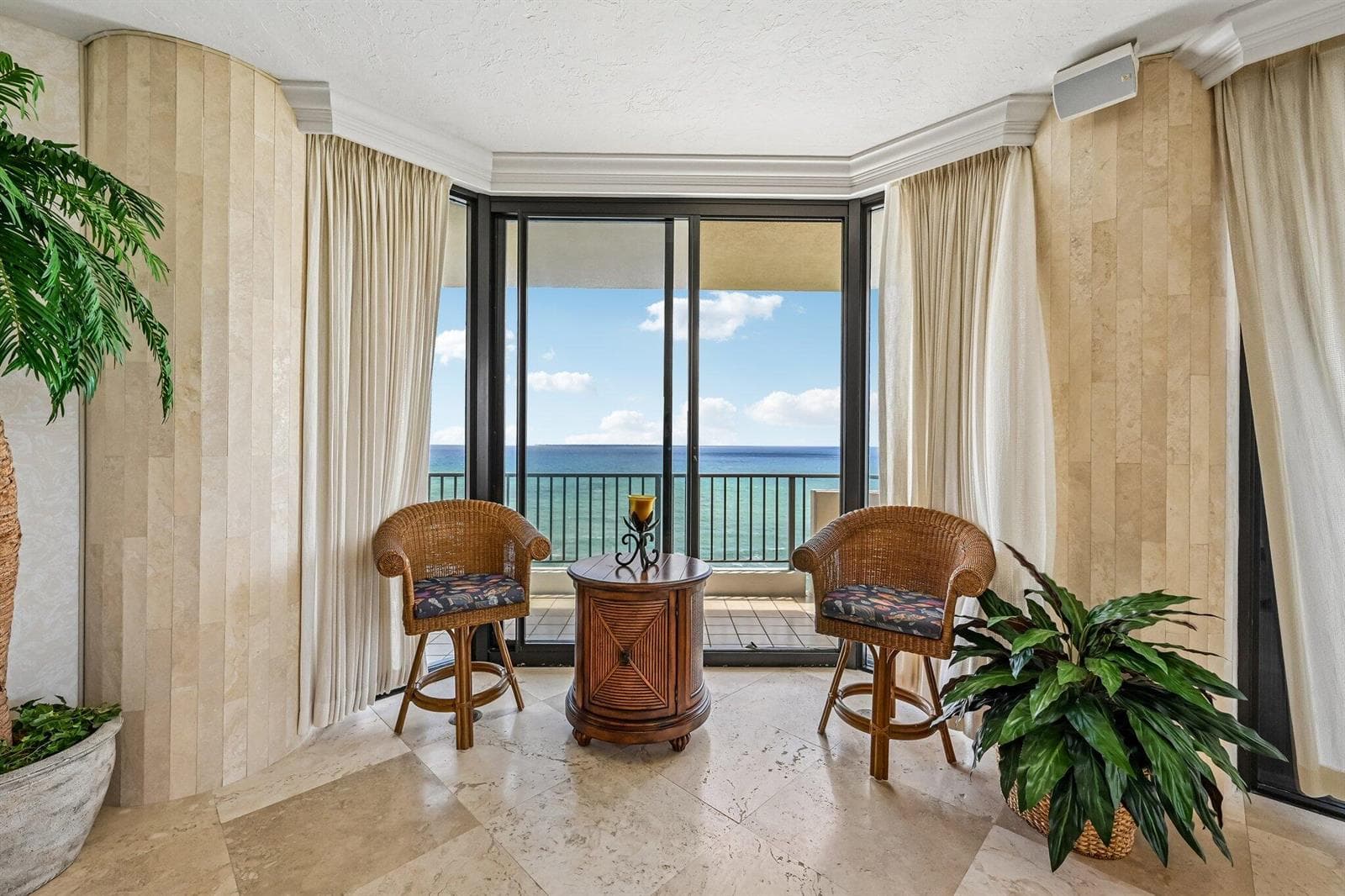 800 Ocean Drive 1105 photo 19