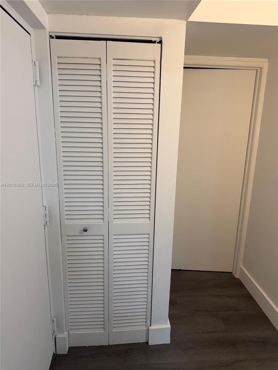 1740 NW N River Dr 325 photo 8