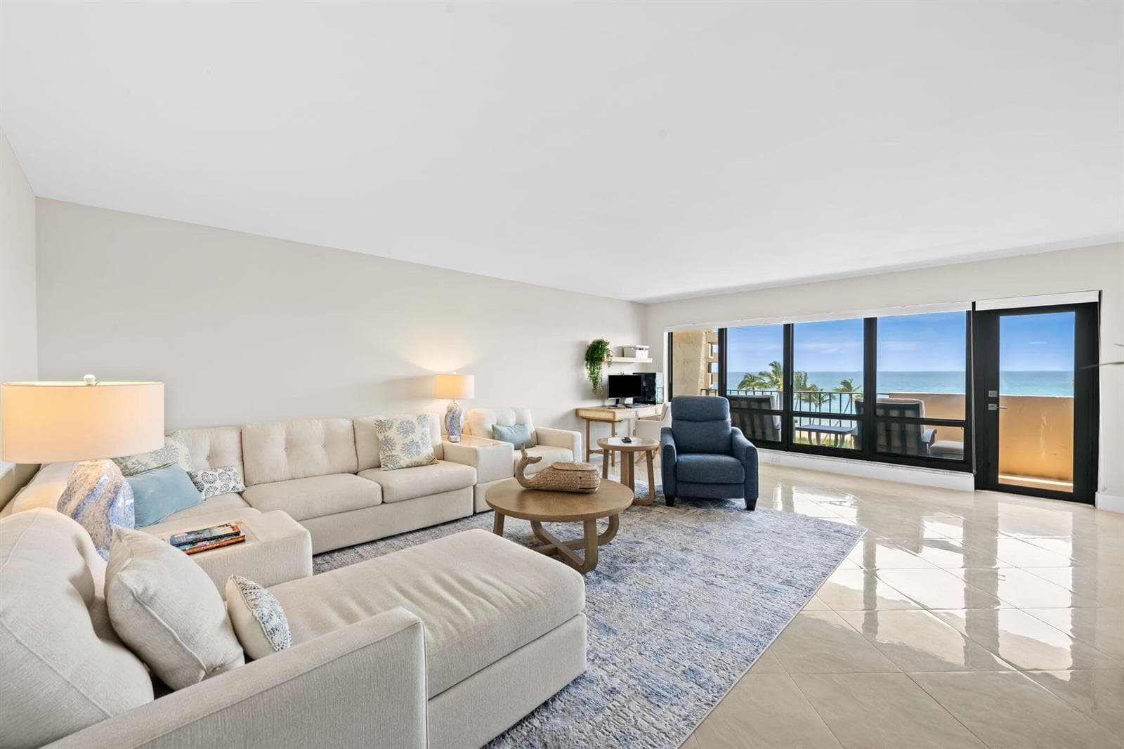 4900 N Ocean 711 photo 1